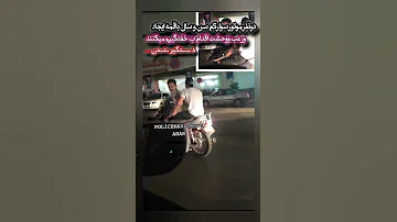 ماشین 206 که چندتا خانوم توش بودن شده بود راه و بسته بود سمت میدان عمار به سمت توضیحات پاین کپشن 