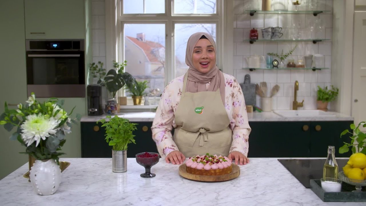 Kökets baktips: Saffranskladdkaka med lingonfrosting - Köket