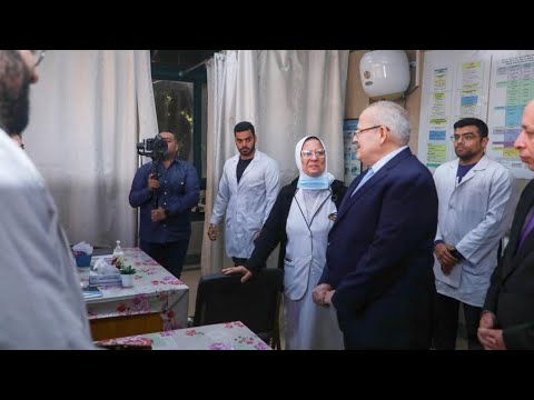 جولة مفاجئة للدكتور الخشت بالعيادات الخارجية بالمنيل التخصصى للاطمئنان على مستوى الخدمات الطبية
