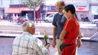 UN ENFANT BOIT DE L’ALCOOL EN PUBLIC !  Expérience Sociale