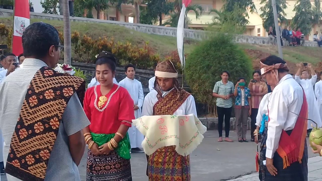 Penjemputan P. Superior General SVD (P. Paul Budi Kleden, SVD) Di Seminari Tinggi Ledalero-Maumere
