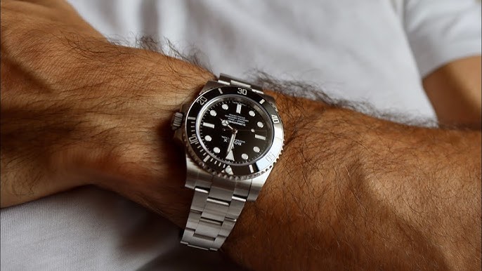 Rolex Submariner Date Wrist Watch 343641
