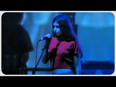 Mazzy Star - Flowers In December (Live in Scotland in 1996) [AI Remastered + Lyrics]