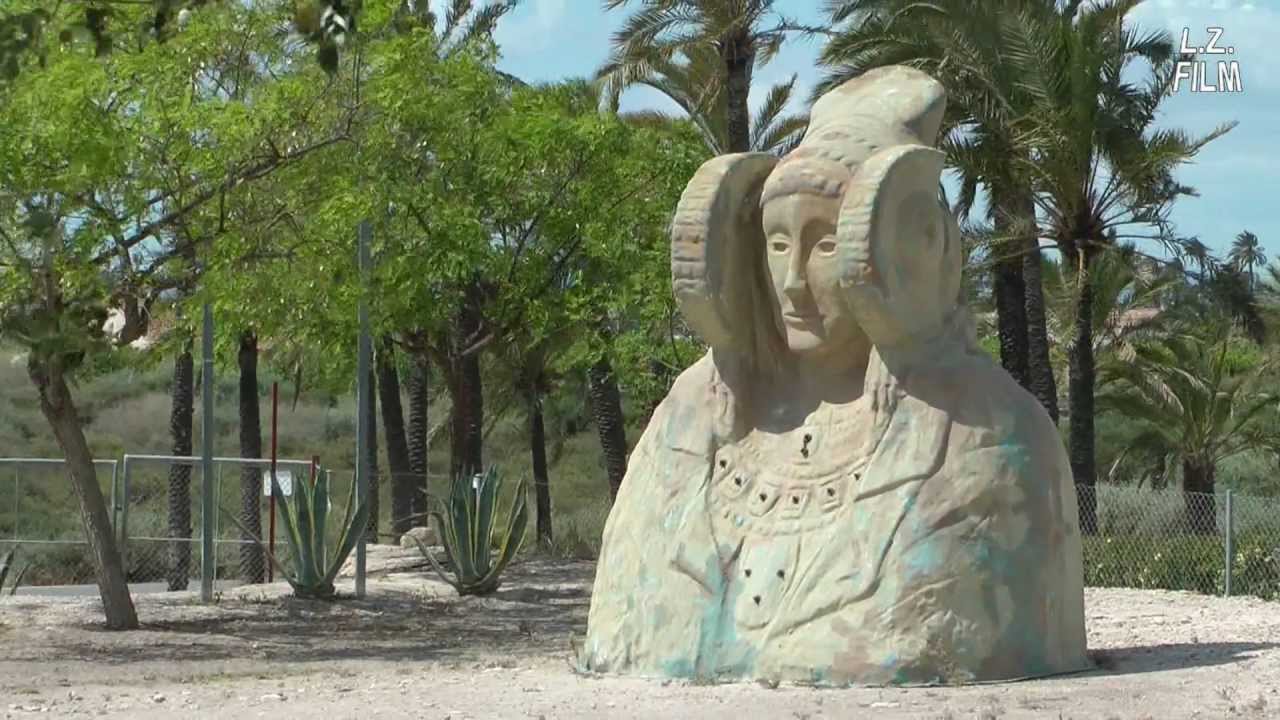 Elche: La Dama y las palmeras, una ciudad muy diferente - YouTube