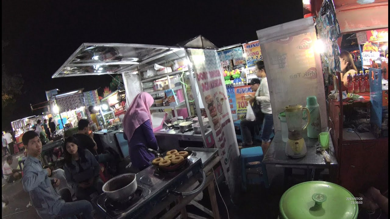 Indonesia Surabaya Street Food Pasar  Malam  Lapangan Kodam  