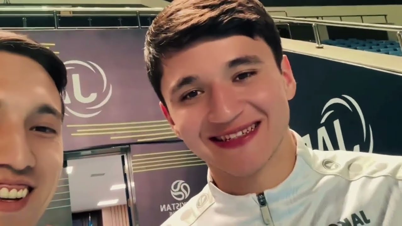 Etihad Stadionida o‘zbek rassomi! 🇺🇿 Shohruh Suyunovdan Abduqodir Husanovga bag‘ishlangan ijod! 🎨⚽