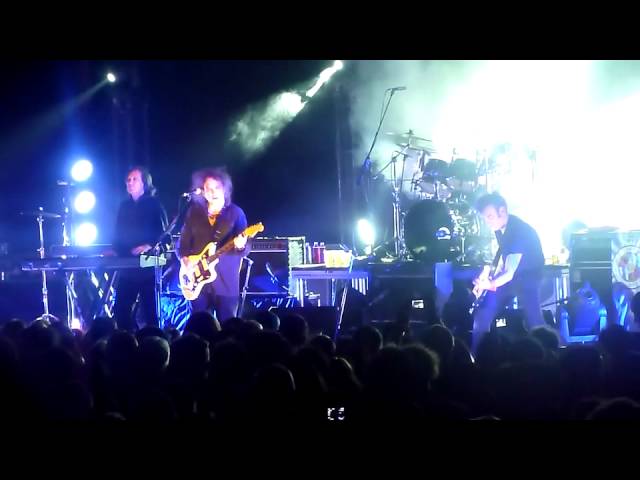 The Cure - Seventeen Seconds - London Royal Albert Hall 15/11/2011 -  Reflections