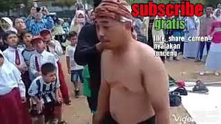 Pencak silat atraksi debus anak kecil sangat mengerikan