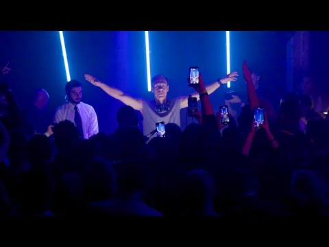 Putar Equanimity (Mixed) - Armin van Buuren