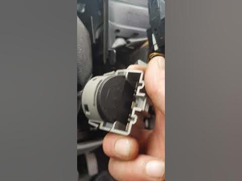 Ford Focus MK2 Ignition SWITCH Replacement/Removal - YouTube