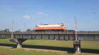7802N次單顆電頭(E301)通過舊鐵橋~
