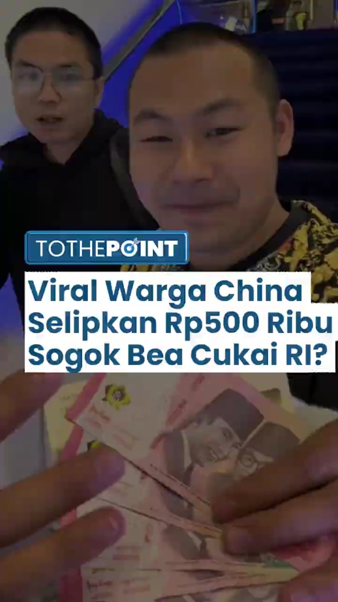 Viral Video WN China Selipkan Rp500 Ribu, Diduga Sogok Petugas Bea Cukai RI agar Dapat Jalur Hijau