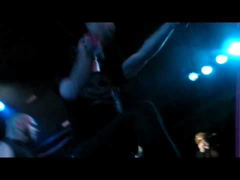Caliban - 'Its our Burden To Bleed' [part 1] [Beastfest 2009 Tivoli Utrecht]