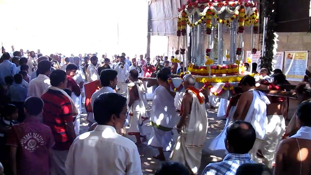 Panambur Nandaneshwara temple Pallaki Suttu