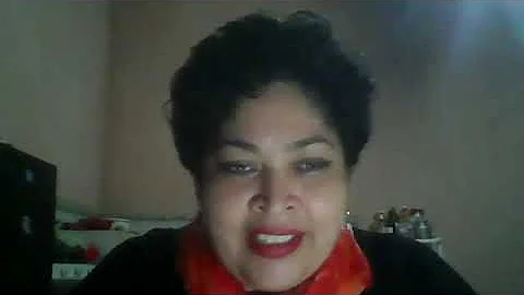 Entrevista con la poeta Helen Medina Bertrand