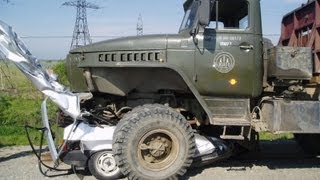 Подборка ДТП №29 (Грузовики и автобусы 2). Compilation of accidents #29 (Trucks and buses 2) 18+