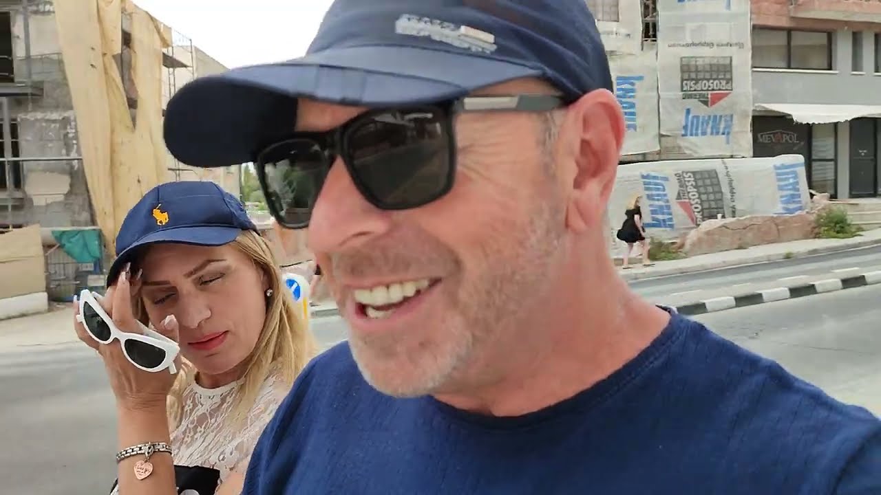 We walk along the Kato Paphos Promanarde and we take you with us.. Paphos Cyprus..