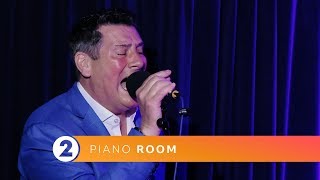 Tony Hadley - Through The Barricades (Radio 2 Piano Room session) chords