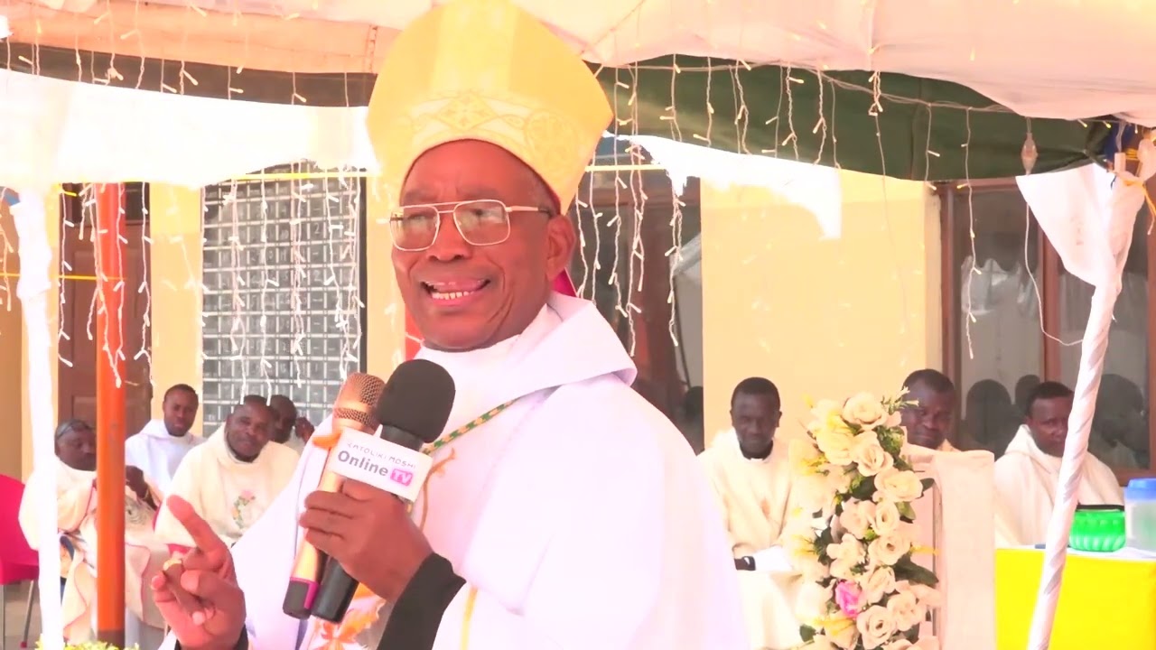 MANENO MAZITO YA ASKOFU MKUU MSTAAFU LEBULU AKITOA HISTORIA YA JINA LAKE