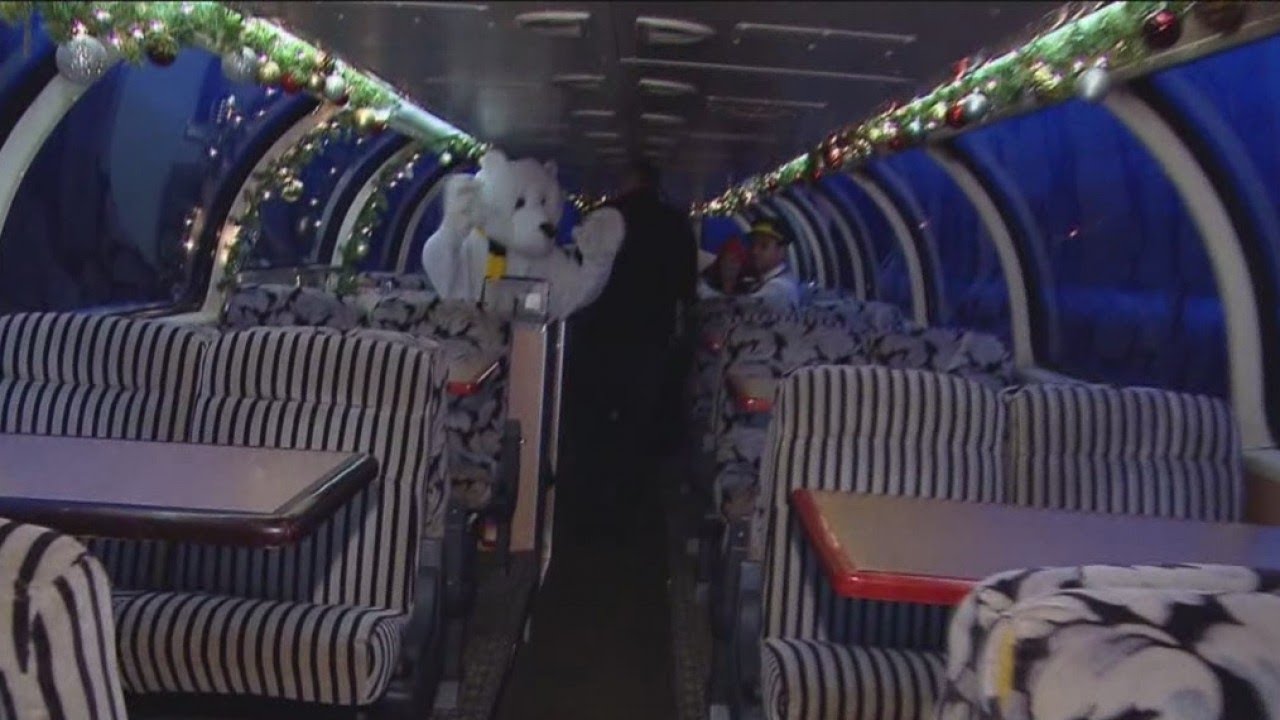 Train To Christmas Town Hood River Oregon 2022 Mt Hood Train Transforms For 'Christmas Town' Rides - Youtube