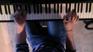 Video thumbnail of "Jazzpiano Tutorial: Standard blues on the piano. Part 1"
