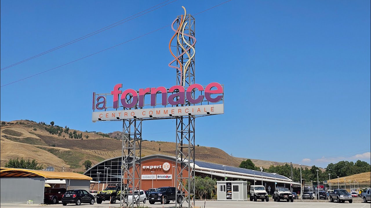 Shopping Mall in Mussomeli, Sicily |  Fornace Centro Commerciale