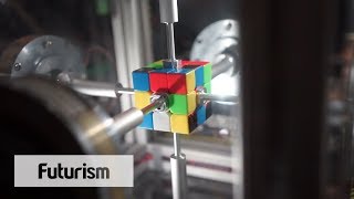 Robot Solves A Rubik's Cube In 0.38 Seconds