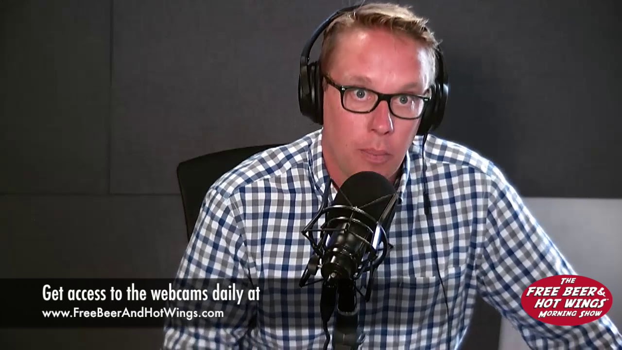 Fbhw What Hot Wings Thinks Lindsay Lohan By 979grd