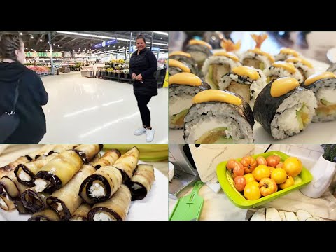 Сегодня с дочей по магазинам / делаю вкусные суши / жарю баклажаны