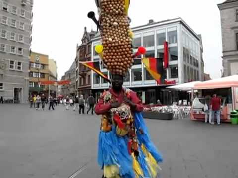 Der Eiermann auf dem Markt zu Halle Saale   YouTube