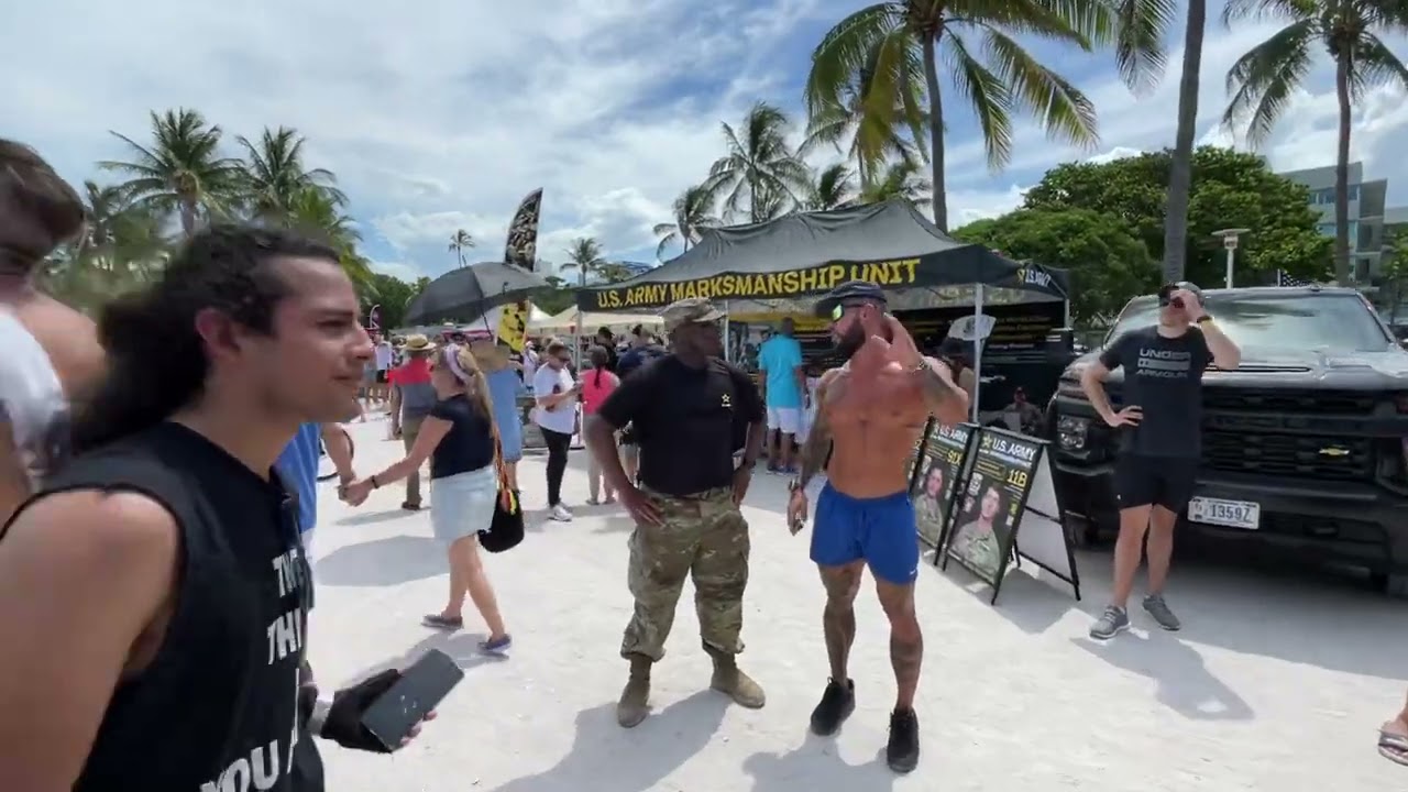 MEMORIAL DAY 2023. WALKING TOUR IN MIAMI BEACH.