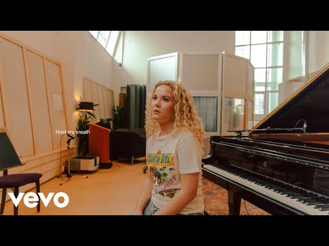 Emma Steinbakken - Hold my breath (Official Audio)