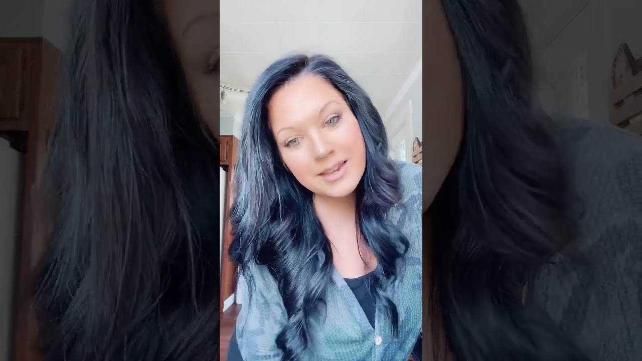 Embracing curves with confidence #OwnTheCurve #curveygirls