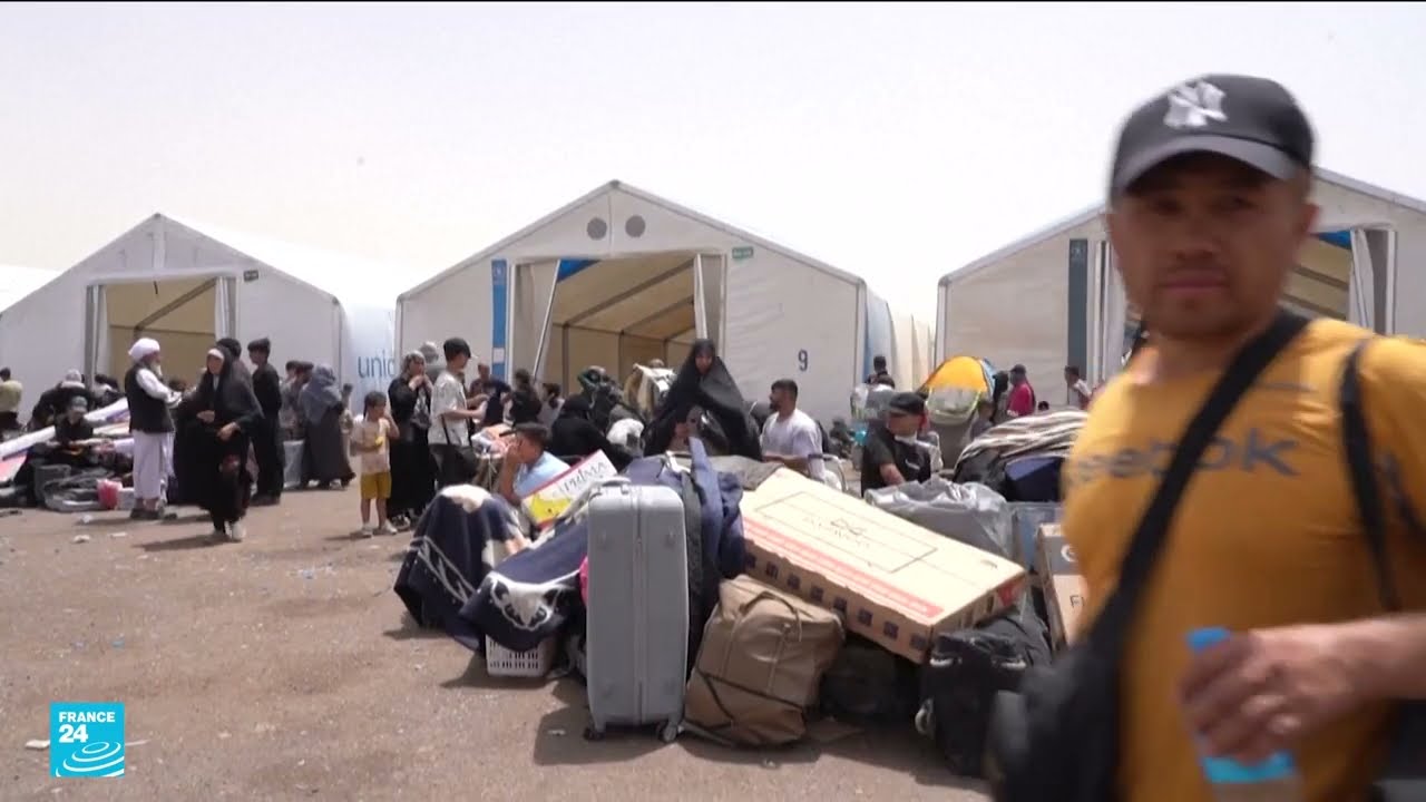 إيران: عودة نحو 450 ألف لاجئ أفغاني لبلادهم بعد قرار طهران ترحيل غير المسجلين