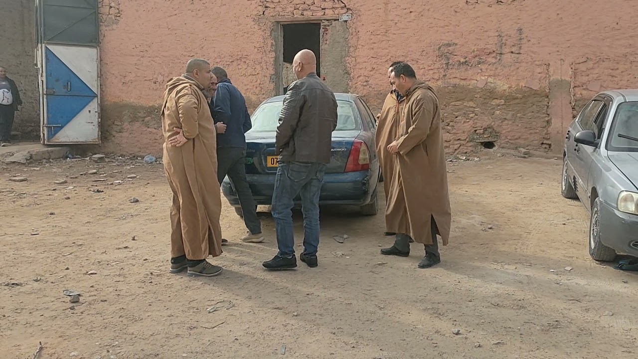 سوق السيارات عين وسارة عند ليزنبو يوم