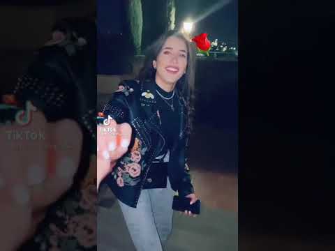 ياأم الورد من لون الورد وجكارة بأمك لحبك