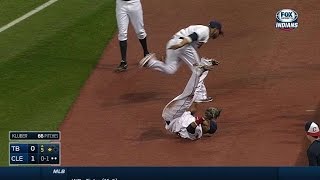 TB@CLE: Santana collides with Aviles but makes catch