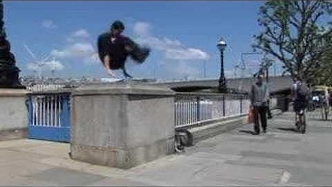 Learn Freerunning and Parkour  - Kash Vault