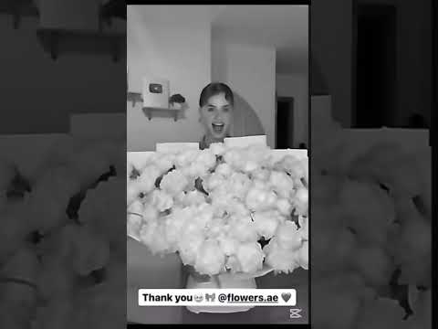 في أيدي باقة ورد مني انا لين لين محمد بحبكم اكسبلور   لايك اشتراك