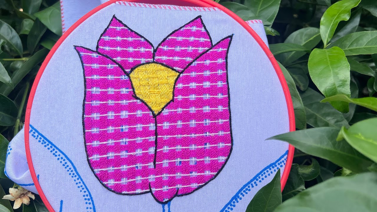 PU TADA MUY FÁCIL PARA UN TULIPÁN 🌷 Como bordar un tulipán 🌷 @tusideasenbordados 