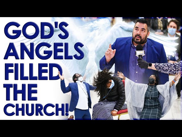 THE ANCIENT OF DAYS VISITS CHURCH WHILE THE CONGREGATION SINGS ANOINTED SONG!!! (FULL VIDEO) class=