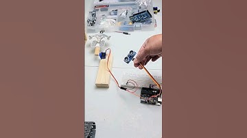 Controlling a Servo With Ultrasonic Sensor Signal #arduino #tech #stem #elegoo #programming