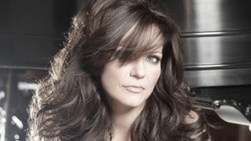 Martina McBride - Broken Wing - live @ Farm Aid 2001