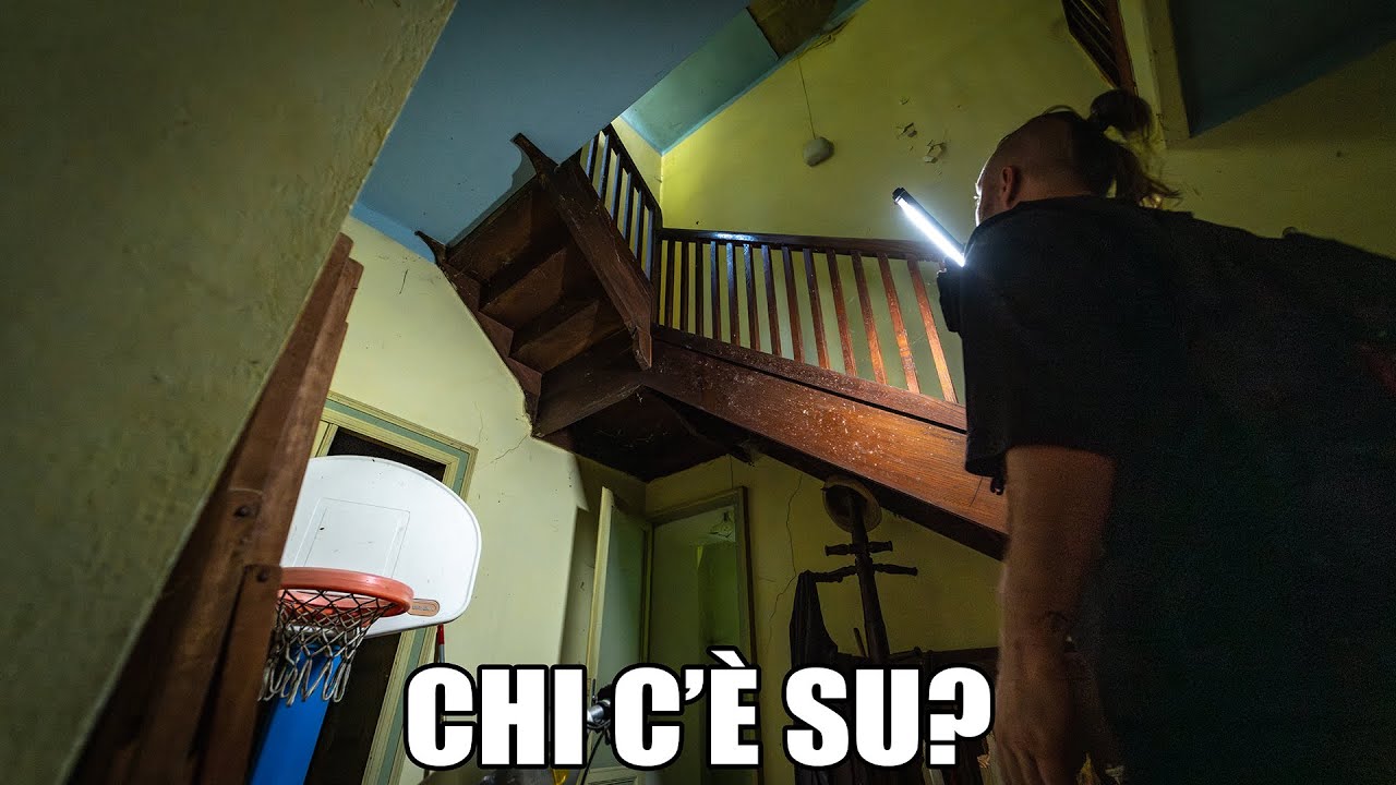 SENTIAMO RUMORI AL PIANO DI SOPRA DELLA VILLA ABBANDONATA 25 ANNI FA! ANDIAMO A CONTROLLARE