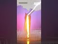 MOMENT: Lightning Strikes Fountain as Children Play Nearby, Shocking Scene Caught on Camera | APT