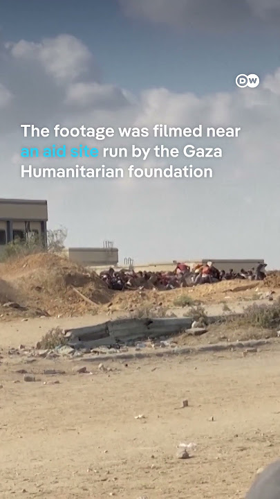 Footage shows child in Gaza running away from gunfire | DW News