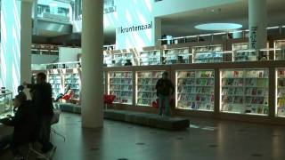 20110418 Mamireille à Amsterdam CH08   Bibliotheque