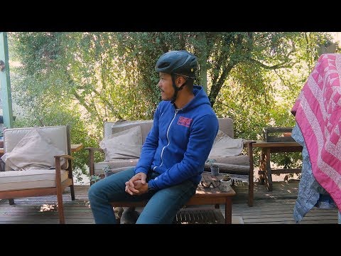 Vídeo: Revisão do capacete Oakley Aro 5