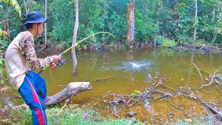 Mancing Sambil Eksplor Danau Tengah Hutan