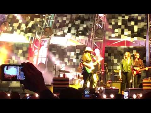 Chris Stapleton-Might As Well Get Stoned